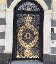 معلم لتفصيل الابواب حسب الطلب بالرياض